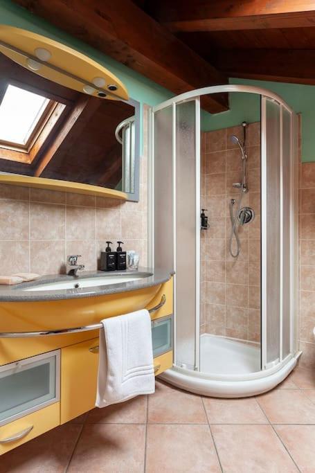 Alex Haus Appartement Somma Lombardo Buitenkant foto