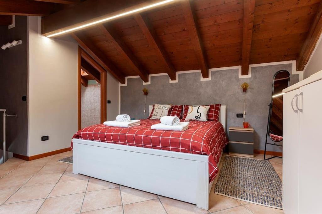 Alex Haus Appartement Somma Lombardo Buitenkant foto